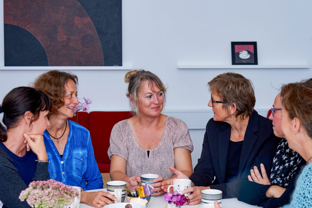 Selvhjælp Silkeborg piger der snakker